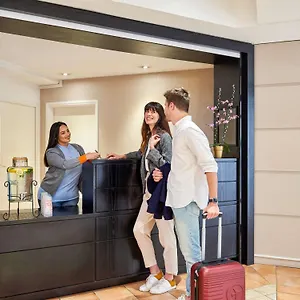 Adagio Access Garibaldi 2* Ницца