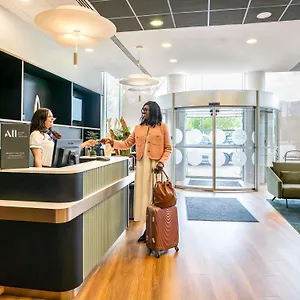 Novotel 17 Отель