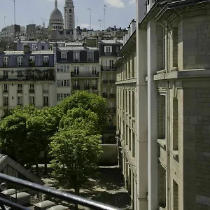 Ostello Le Montclair Montmartre By River, Parigi